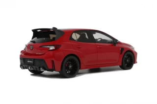 TOYOTA COROLLA GR CIRCUIT EDITION SUPERSONIC RED 2022 OttO mobile 1:18 Resinemodell (Türen, Motorhaube... nicht zu öffnen!)